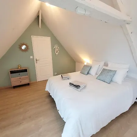 La Maison D'equilly בית נופש *